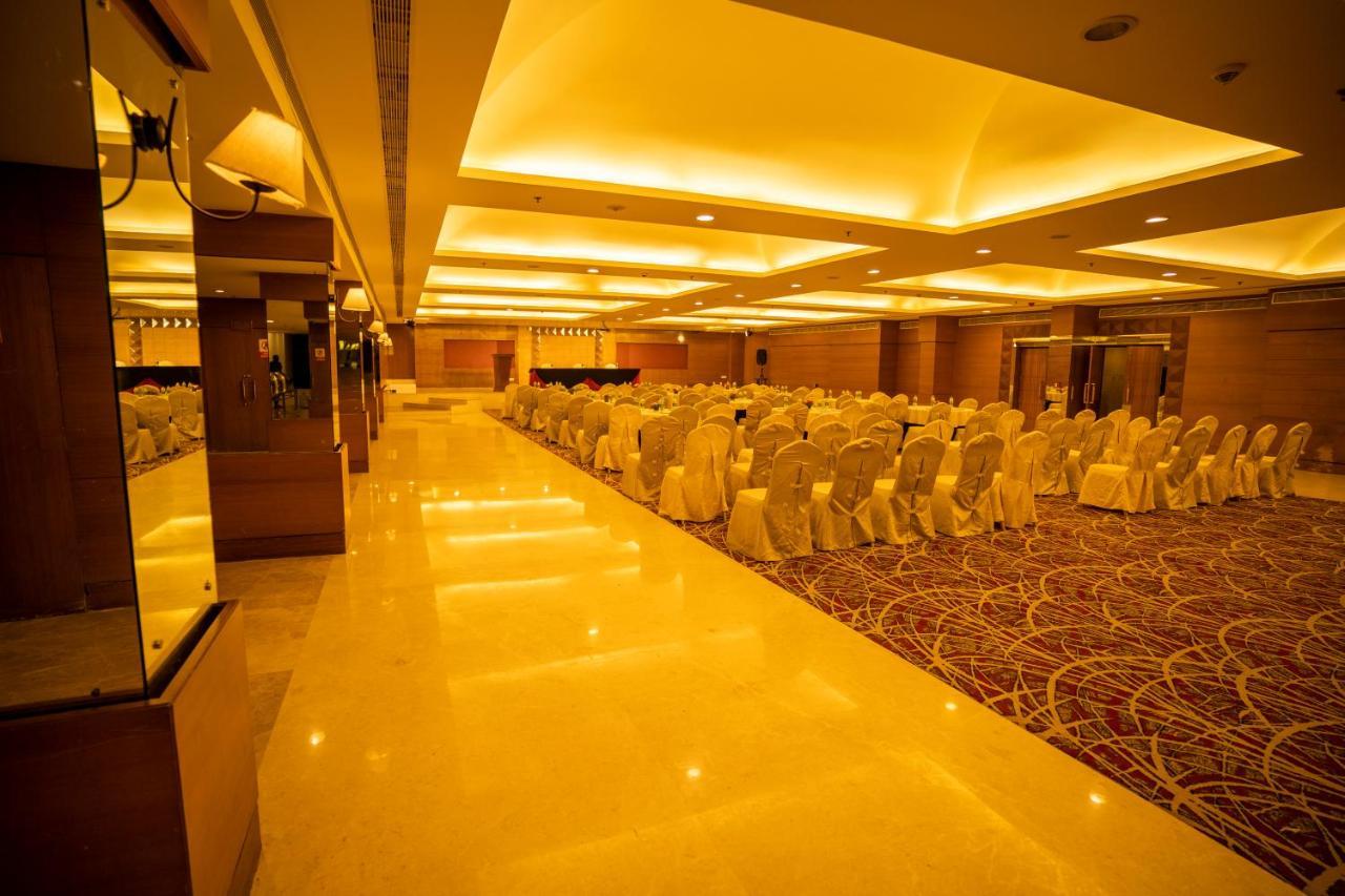 Royal Orchid Central, שימוגה מראה חיצוני תמונה