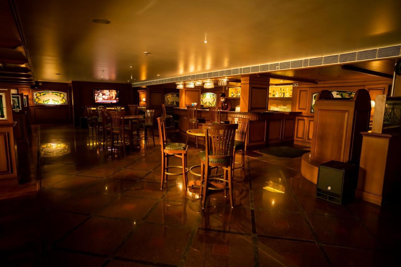 Royal Orchid Central, שימוגה מראה חיצוני תמונה